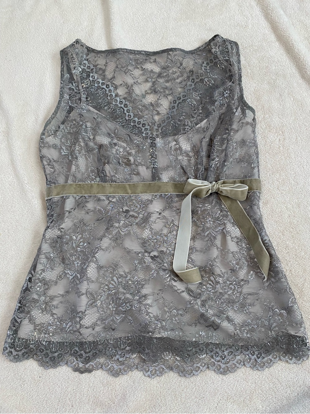 LOFT Gray Lace Sleeveless Top